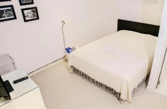 House Hotel