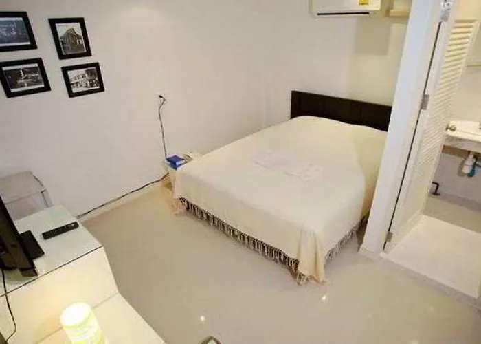 Hotell House 3*